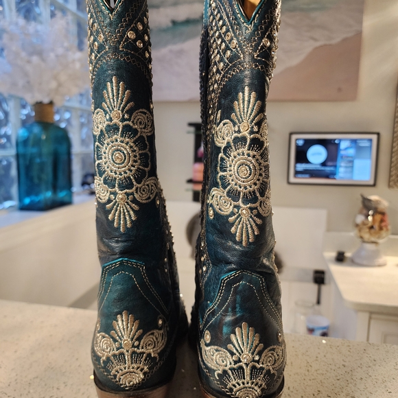 Golden Guns Texas Country Studded Teal Cowboy Boots - Picture 4 of 8